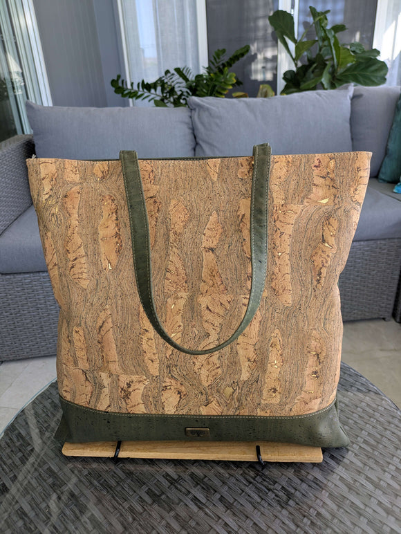 Bruna Cork Tote Bag Natural Grain and Green model